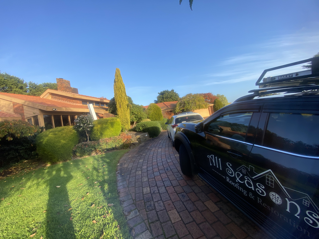 Roof repairs on this Templestowe Roof 